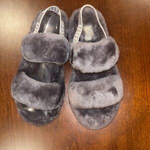 UGG Oh Yeah slides. Gray Size 5